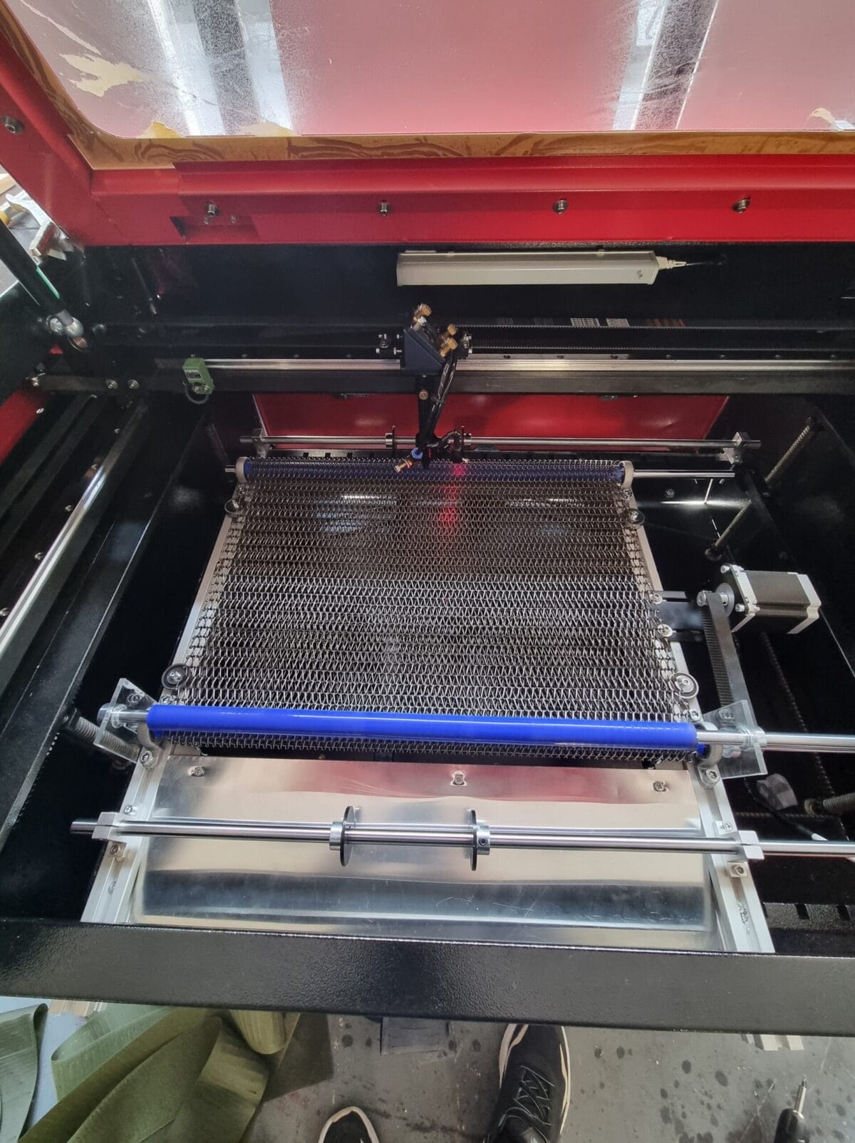 Μηχανή κοπής Co2 Laser 450mm x unlimited velcro - 100w - servo motors - automatic up and down table - autofeeding Επαγγελματικό custom κατασκευή