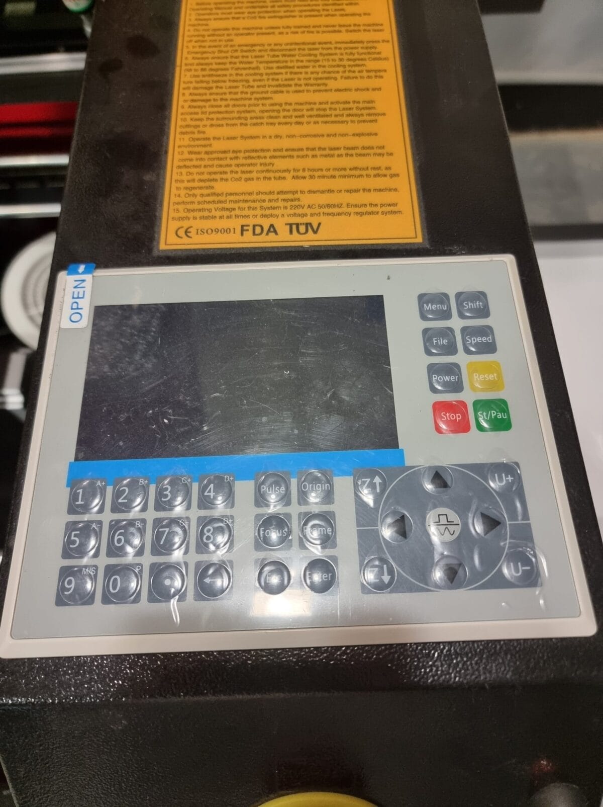 Μηχανή κοπής Co2 Laser 450mm x unlimited velcro - 100w - servo motors - automatic up and down table - autofeeding Επαγγελματικό custom κατασκευή